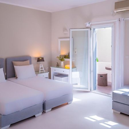 Milos Bay Suites Adamantas  Exterior photo