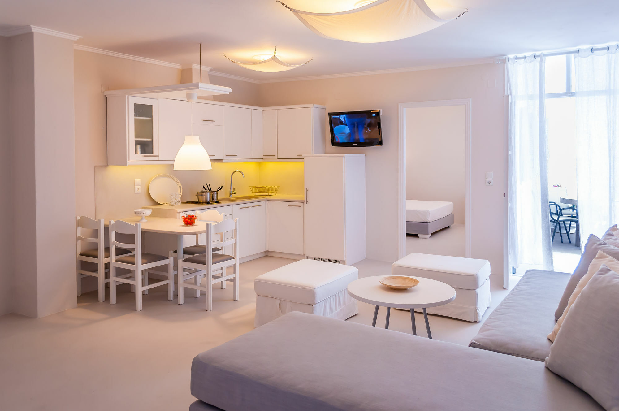 Milos Bay Suites Adamantas  Exterior photo